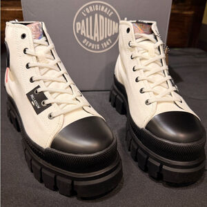 Palladium Women's Black and White High-Top Sneakers Size 8 Women's